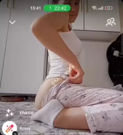Türk Omegle İfşa: OnlyFans Yayıncı Performansı