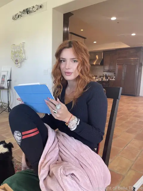 Bella Thorne İfşa Arşivi #48616