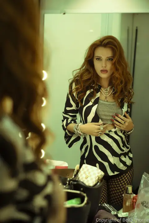 Bella Thorne İfşa Arşivi #48365