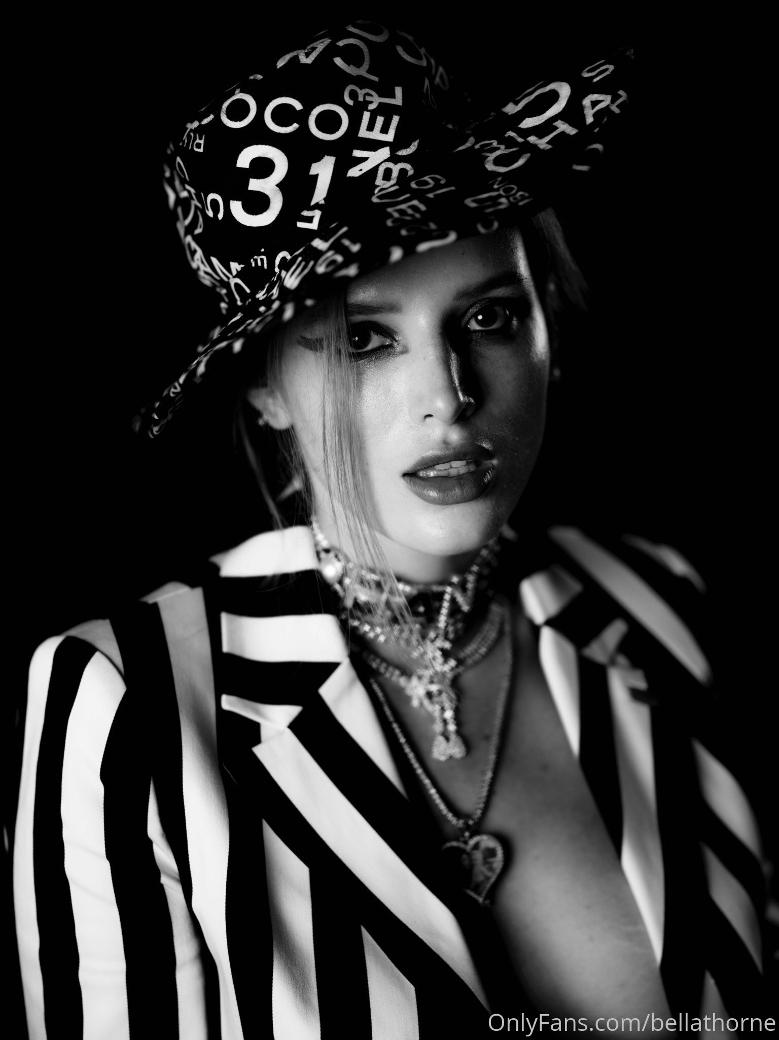 Bella Thorne İfşa Arşivi #48456