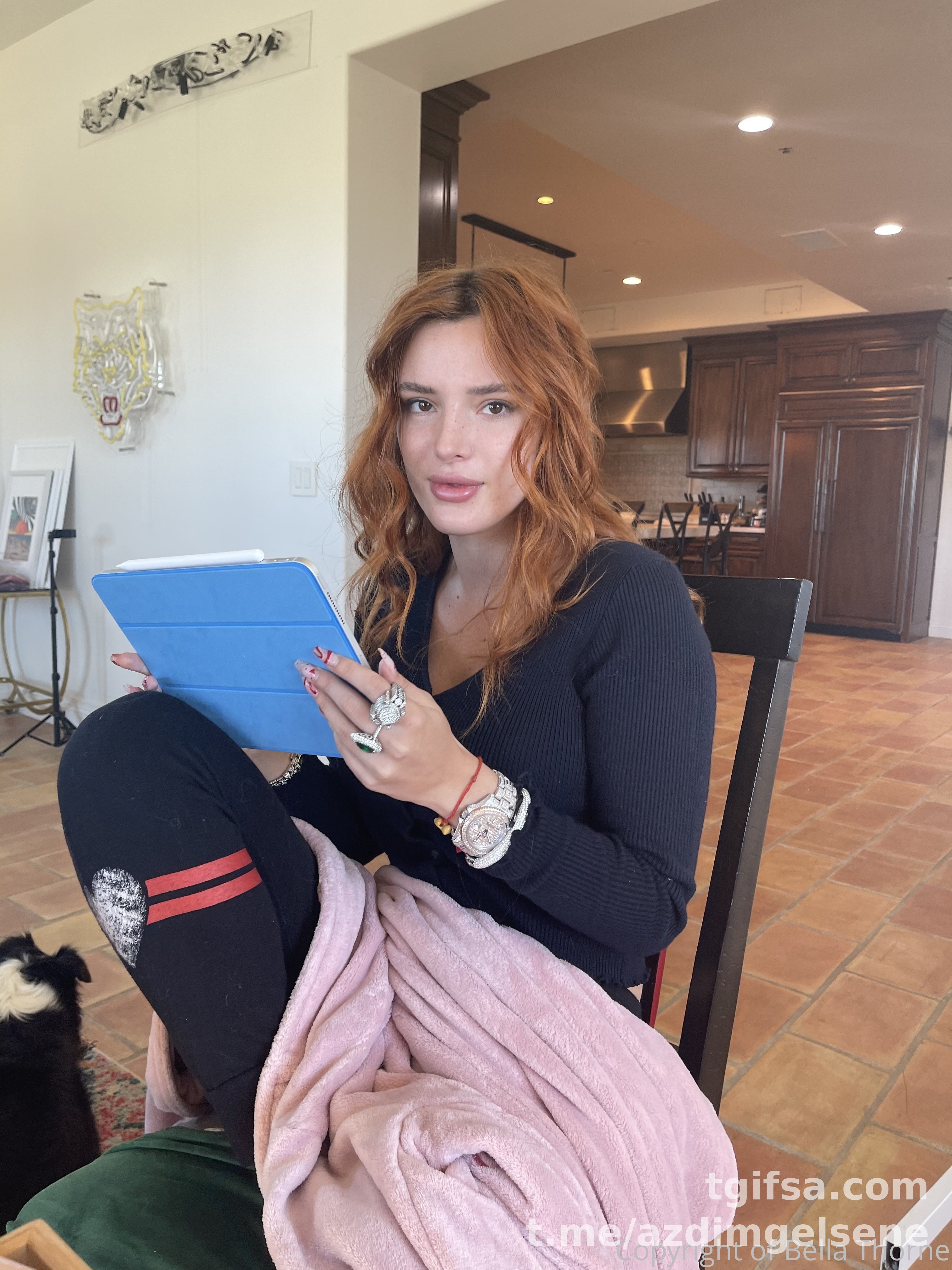 Bella Thorne İfşa Arşivi #18832