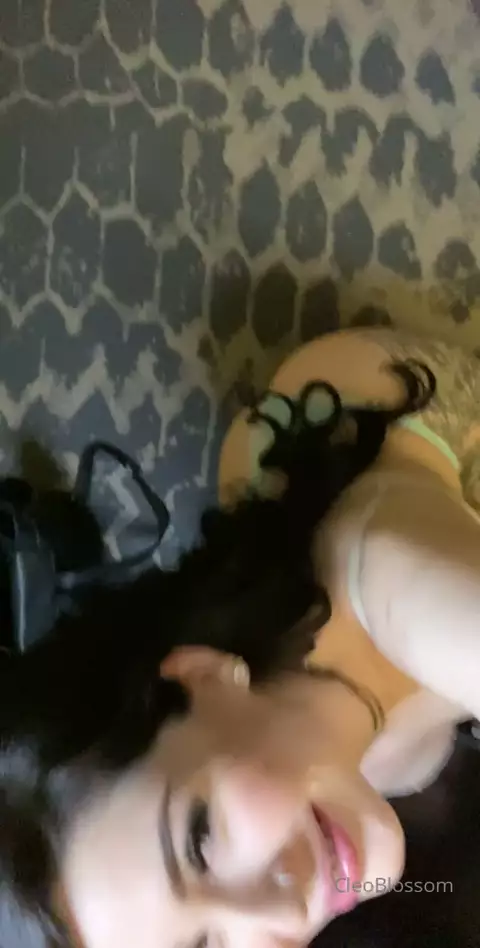 Viral Cleo Blossom İfşa #42324: Telegram'ın Konuştuğu Video