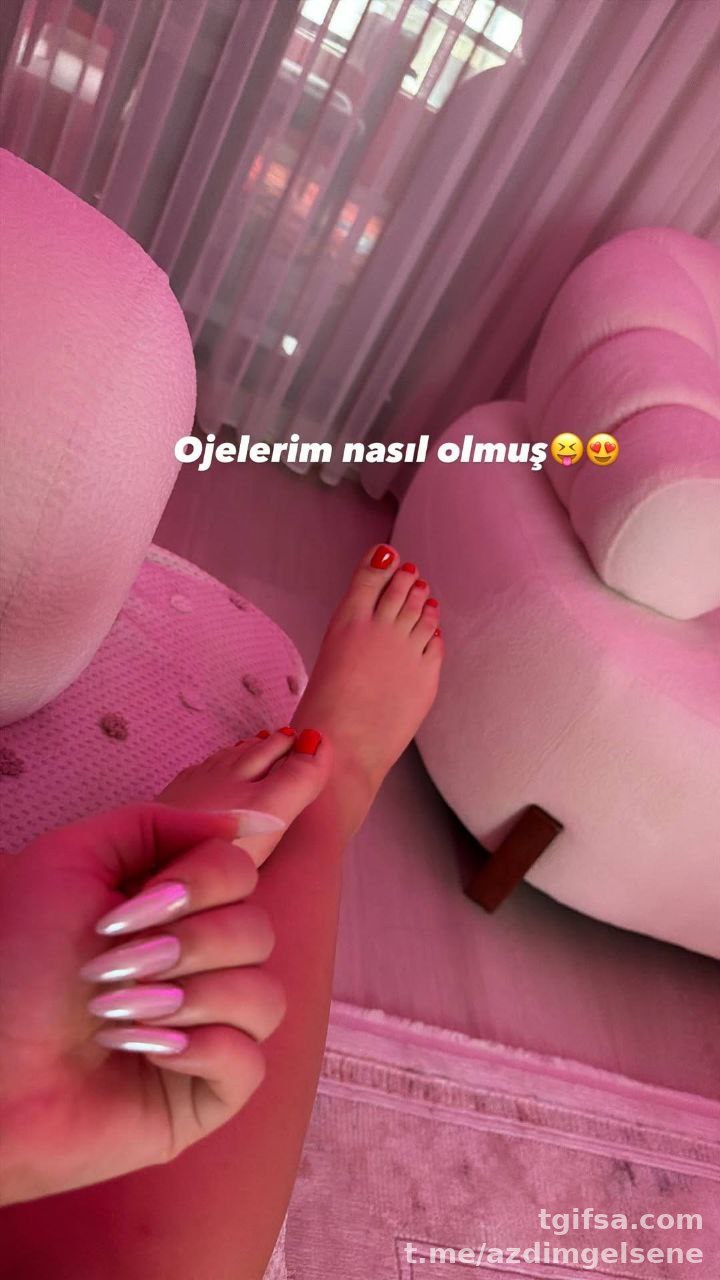 Türk Ünlü İfşa Fotoğraf Serisi: Samimi Kareler