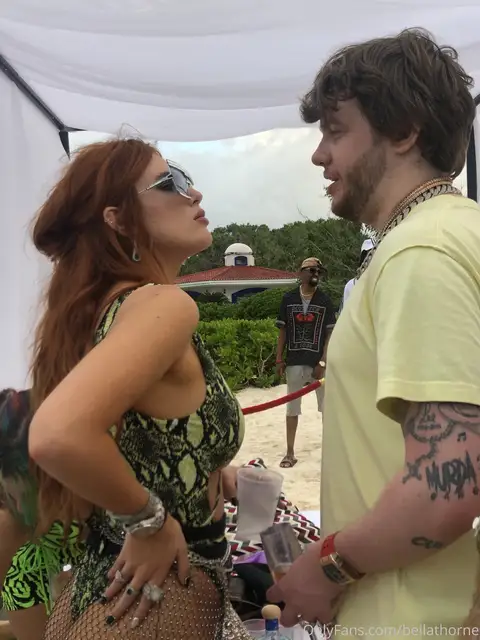 Bella Thorne İfşa Arşivi #48696