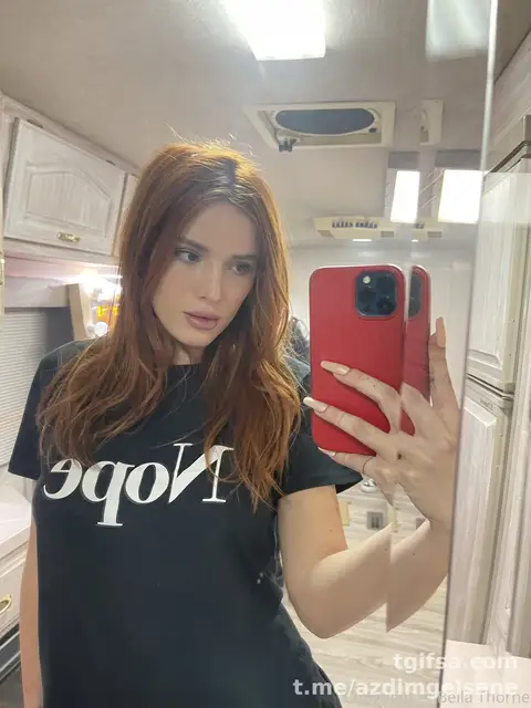 Bella Thorne İfşa Arşivi #19151