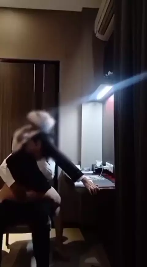 Türbanlı İfşa Videosu: Kafede Yakalanan Mahrem Anlar