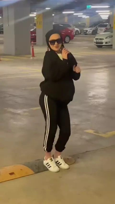 Ünlü İfşa Arşivi: Türkçe Videolar